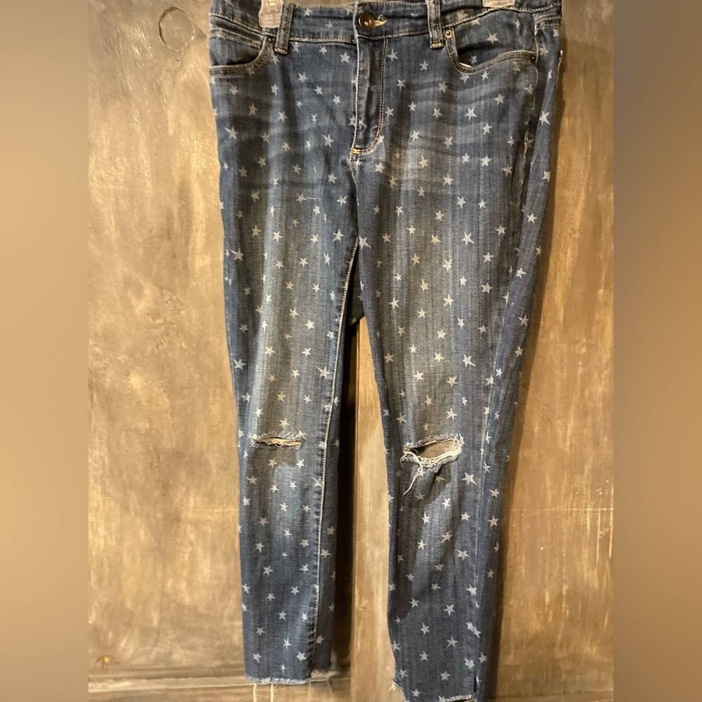 Size 14- TRIED &TRUE JEAN CAPRIS WITH STARS ALL OVER. super cute !
